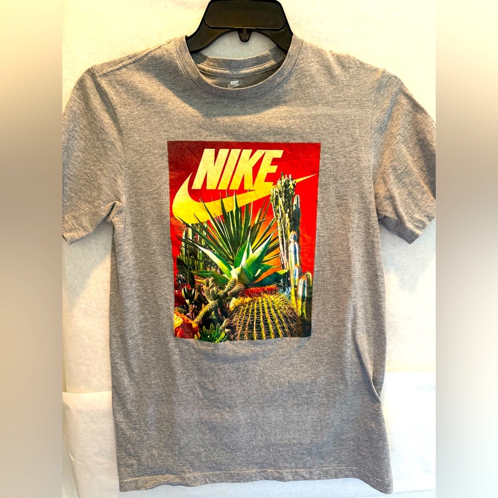 Nike Heather Gray Tee, Men’s Size S